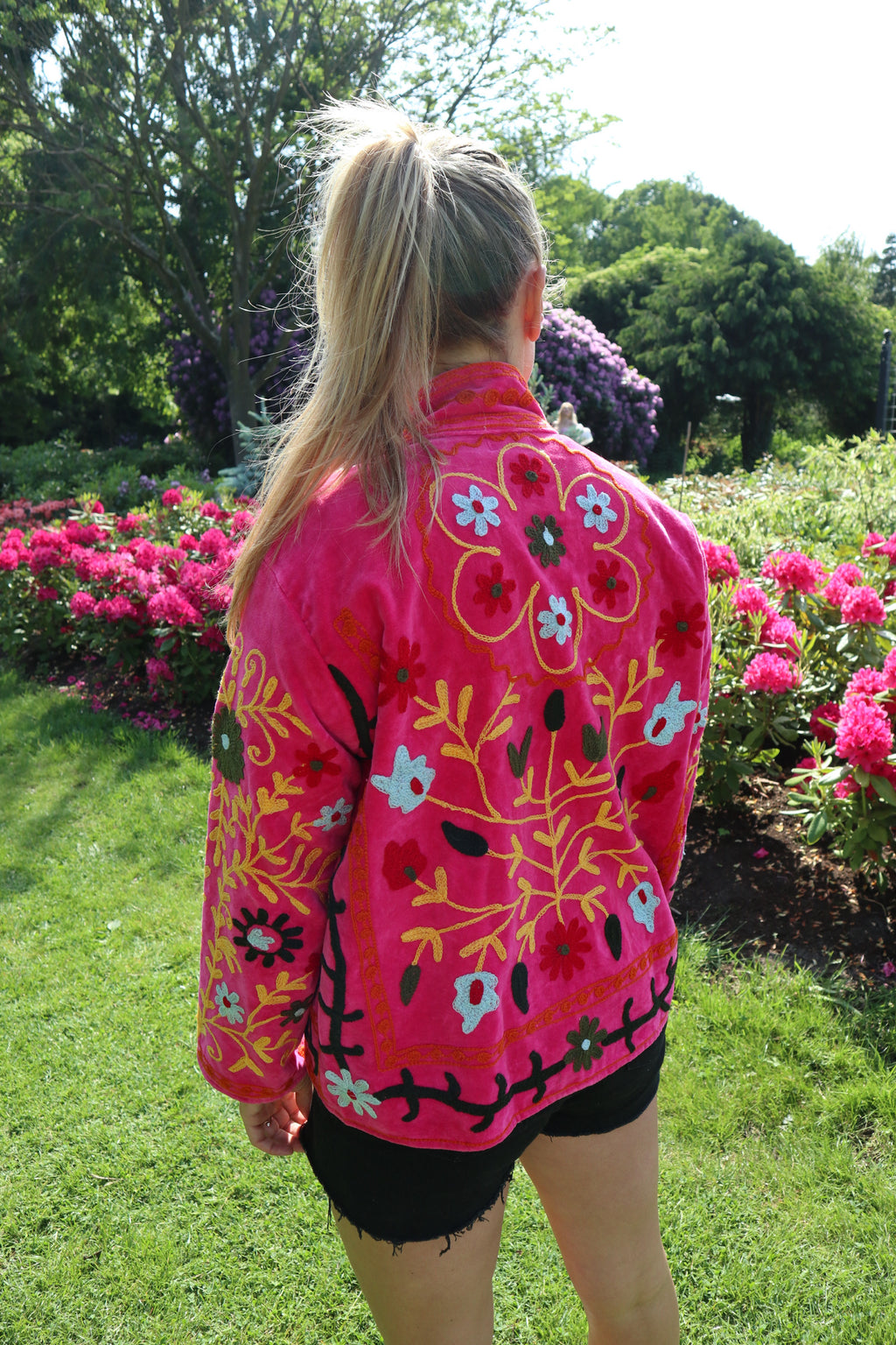 Roze Velvet Geborduurde Jas